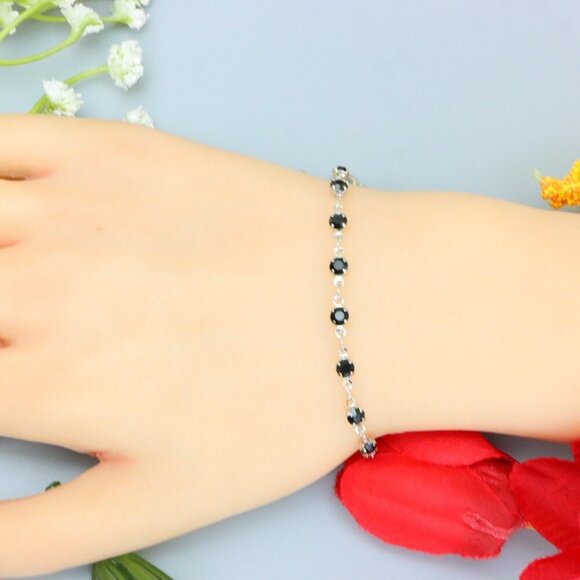 "Elegant & Trendy Bracelet, A Perfect Gift for Women, Thoughtful, EVCH1668 - Picture 5 of 10